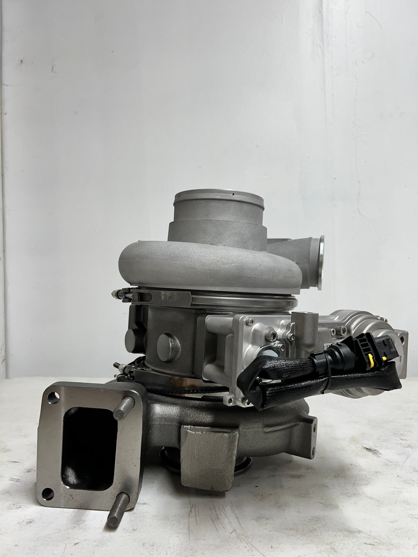 2842125 Paccar MX13 EPA10 HE531 VGT Remanufactured Turbocharger