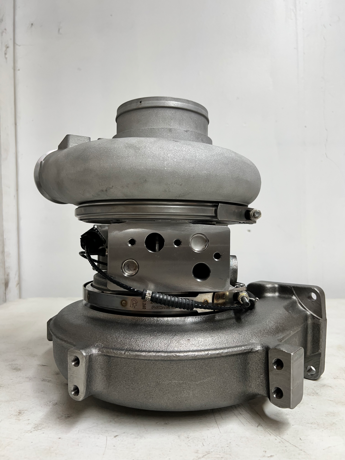 2842125 Paccar MX13 EPA10 HE531 VGT Remanufactured Turbocharger